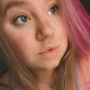 Meet your Posher, Izzy